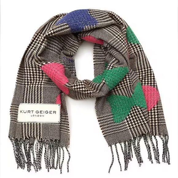 Kurt Geiger Needle Punch heart Scarf NWT - Picture 2 of 7